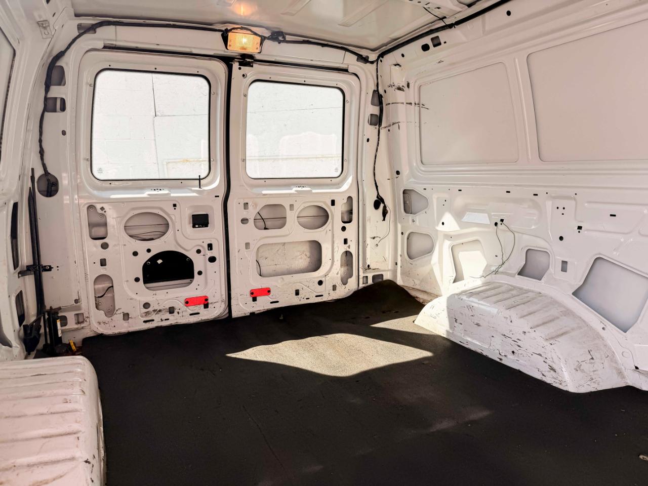 Ford Econoline E-350 Super Duty 2010