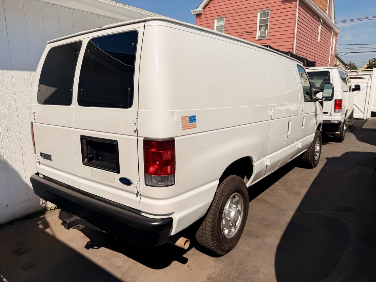 Ford Econoline E-350 Super Duty 2010