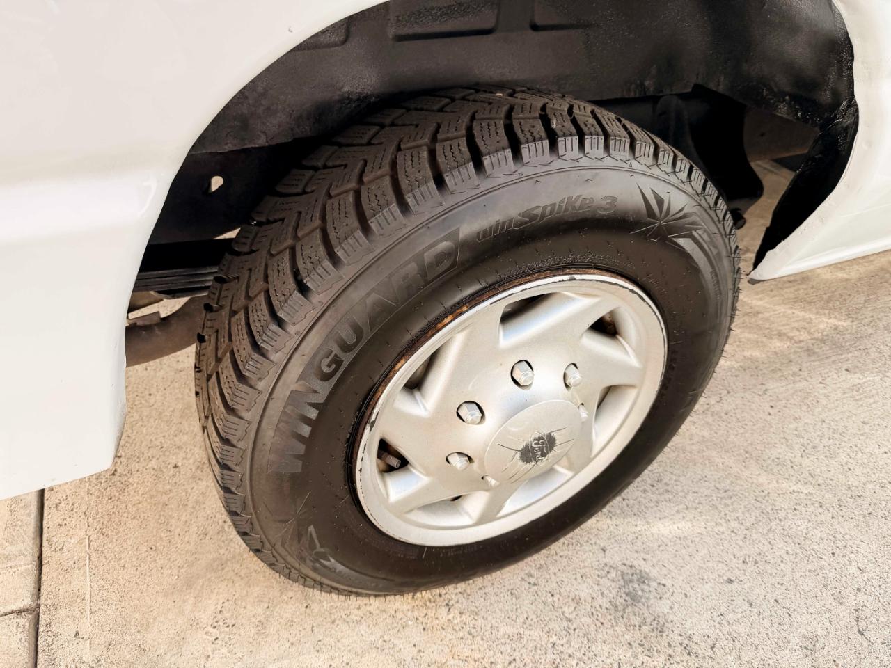 Ford Econoline E-150 2012