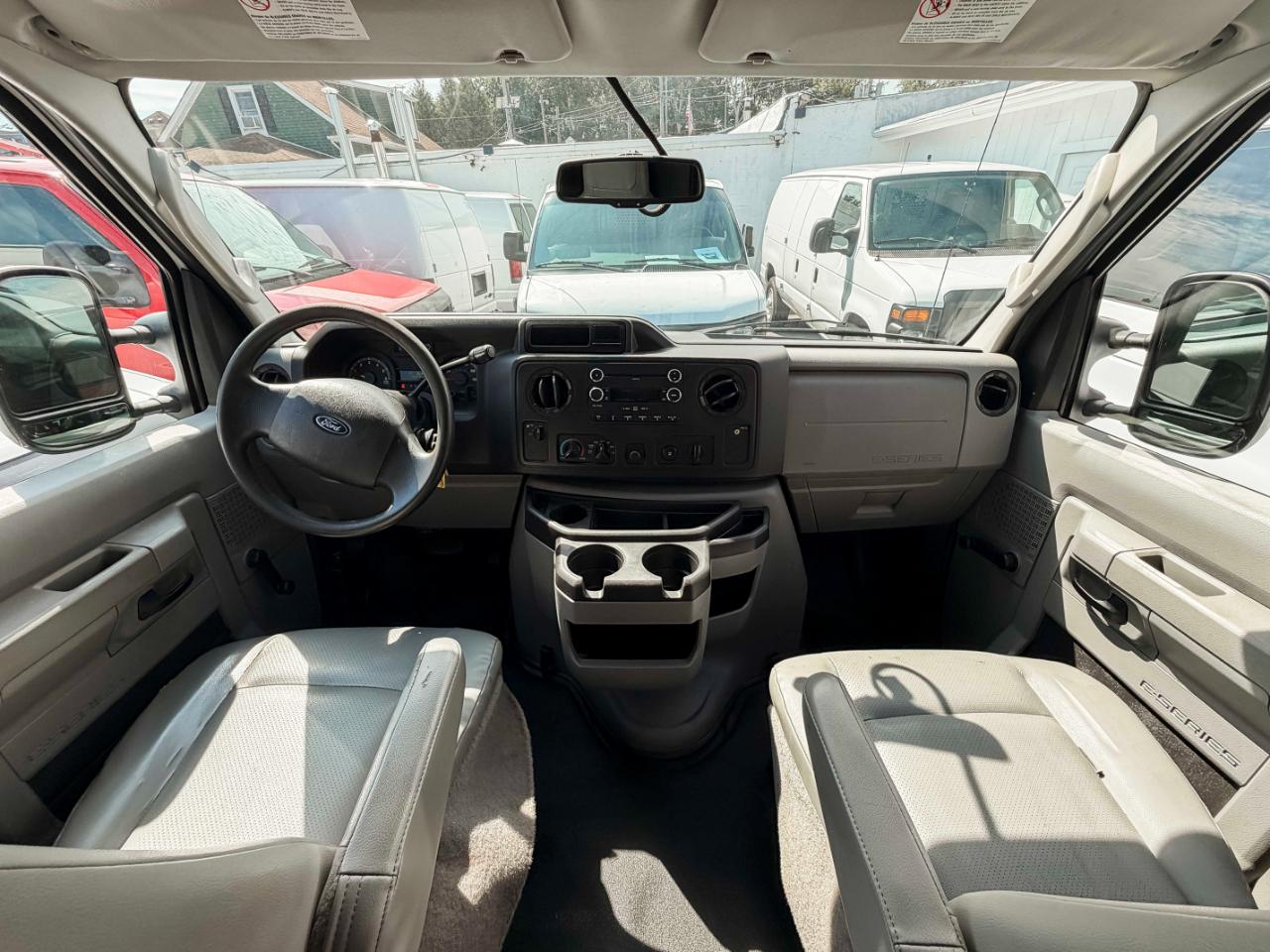 Ford Econoline E-150 2012