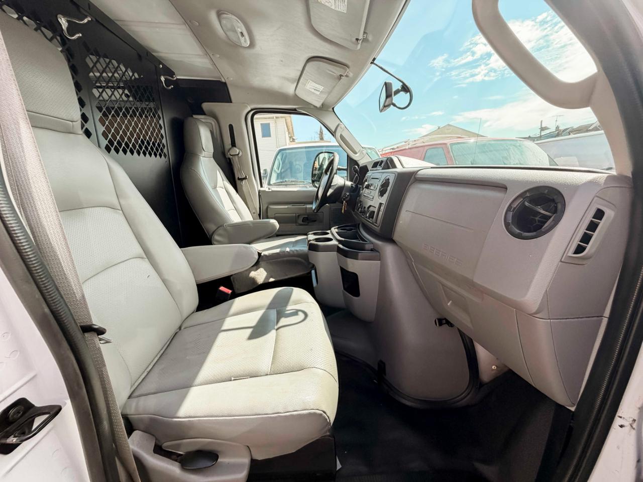 Ford Econoline E-150 2012