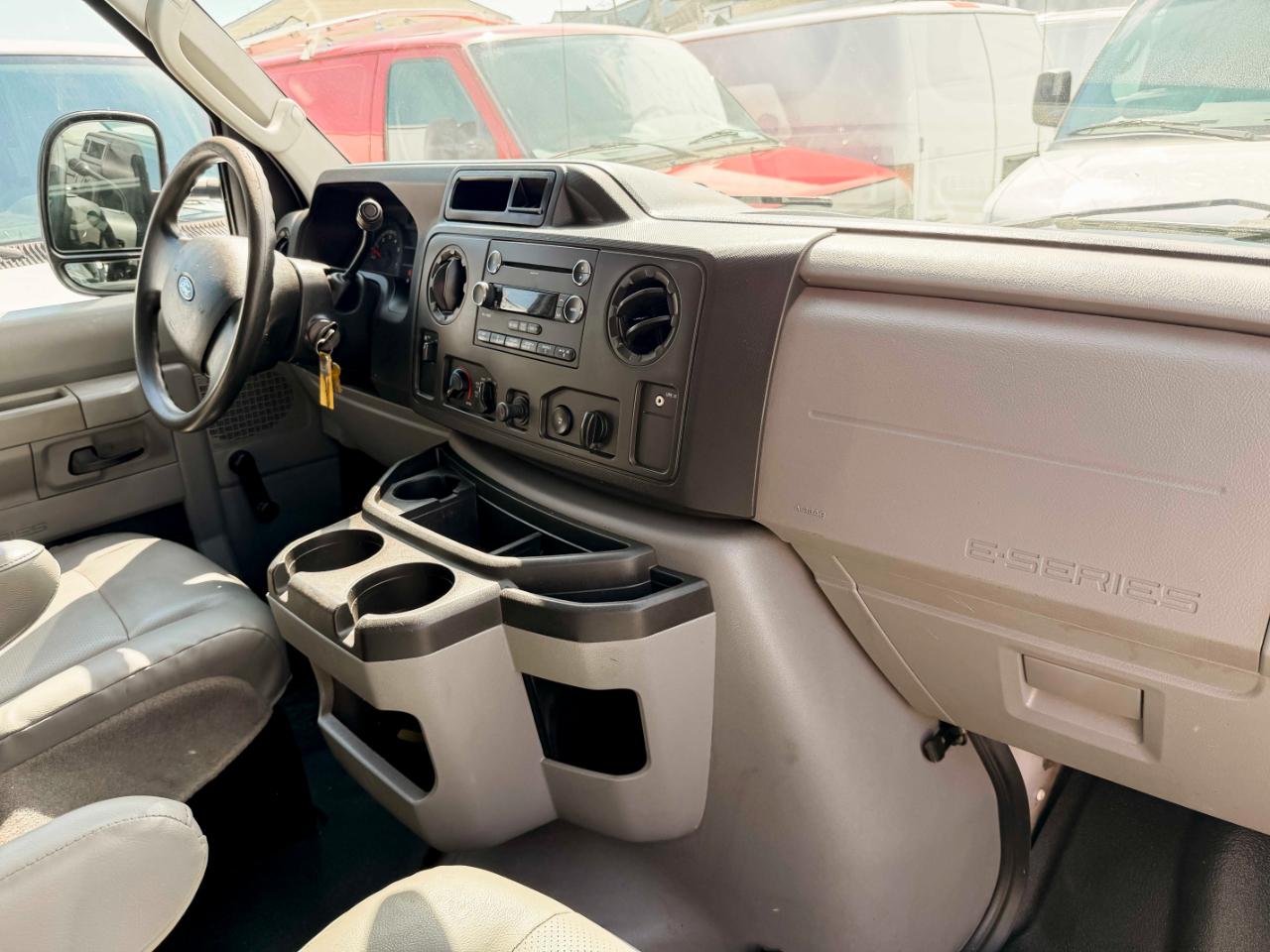 Ford Econoline E-150 2012