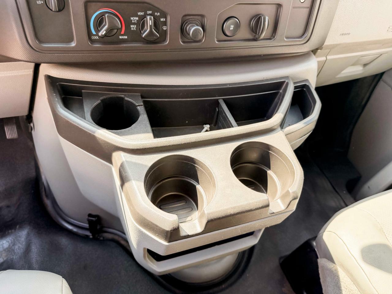 Ford Econoline E-150 2012