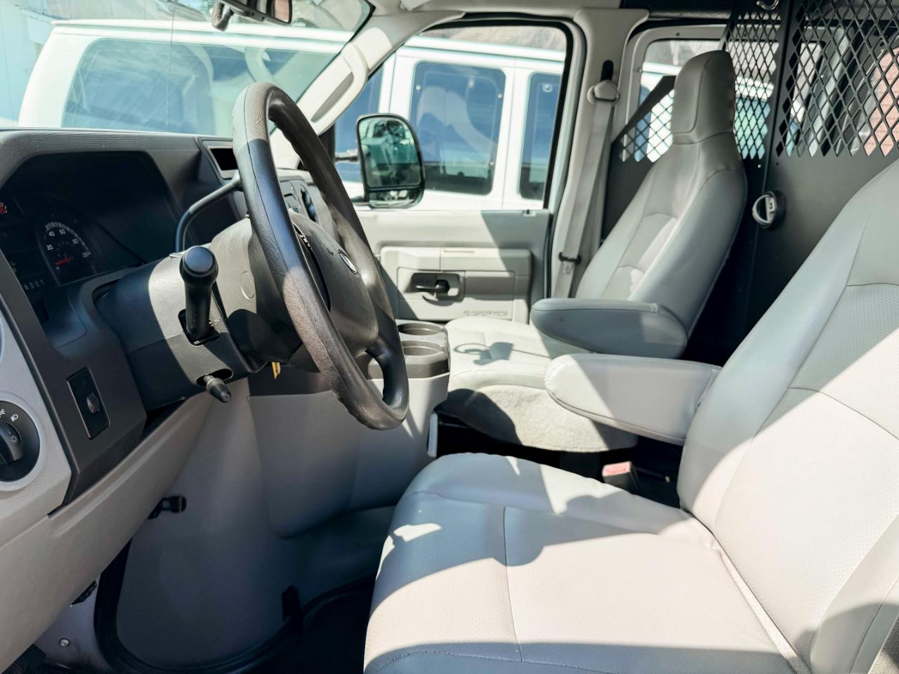 Ford Econoline E-150 2012