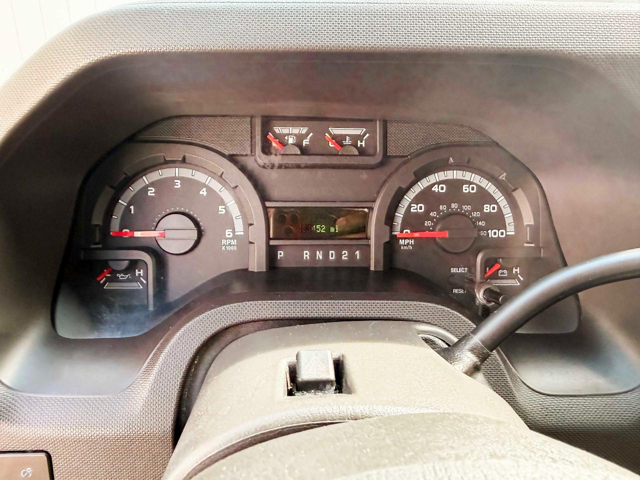 Ford Econoline E-350 Super Duty 2011