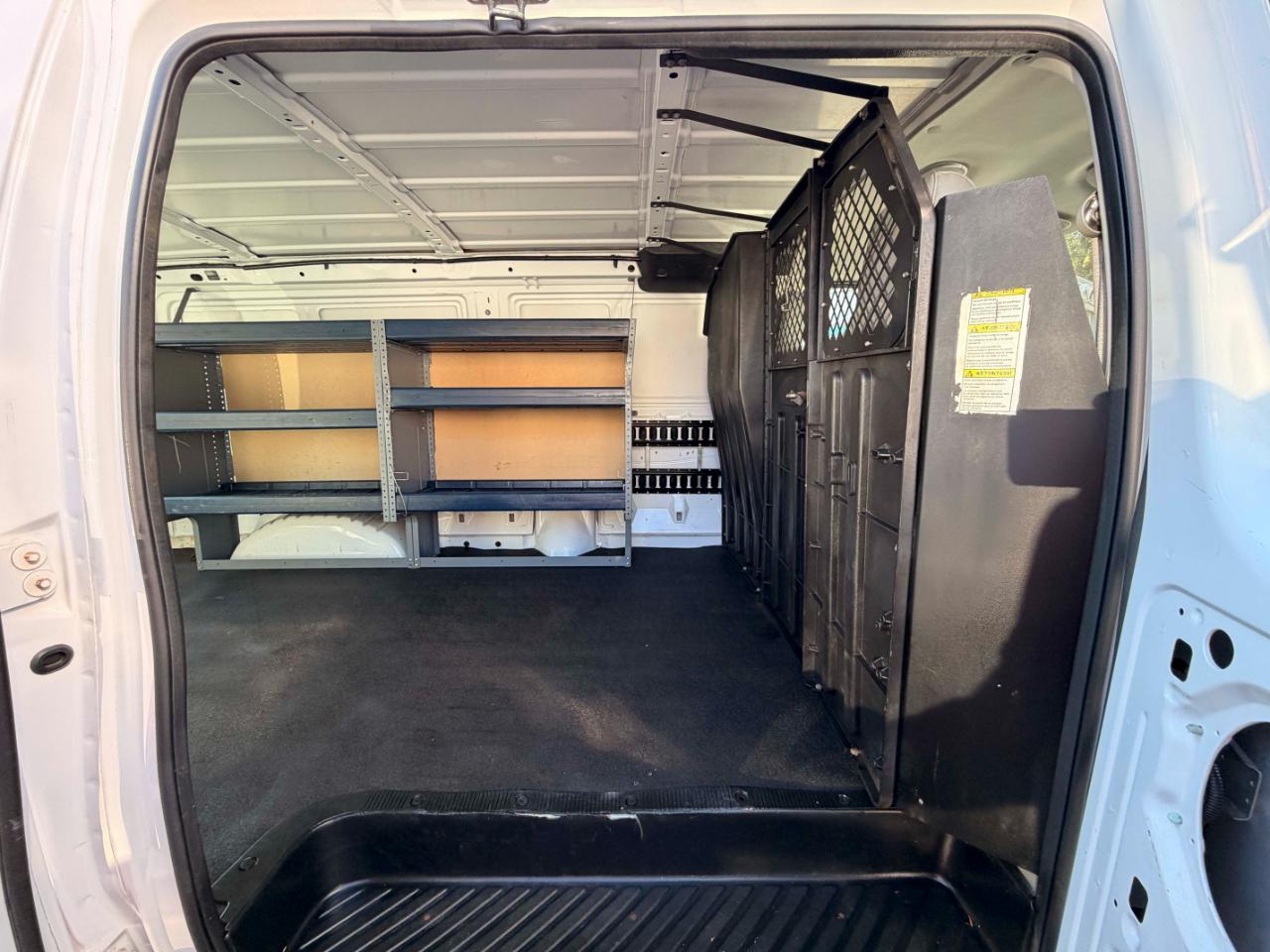 Ford Econoline E-350 Super Duty 2009