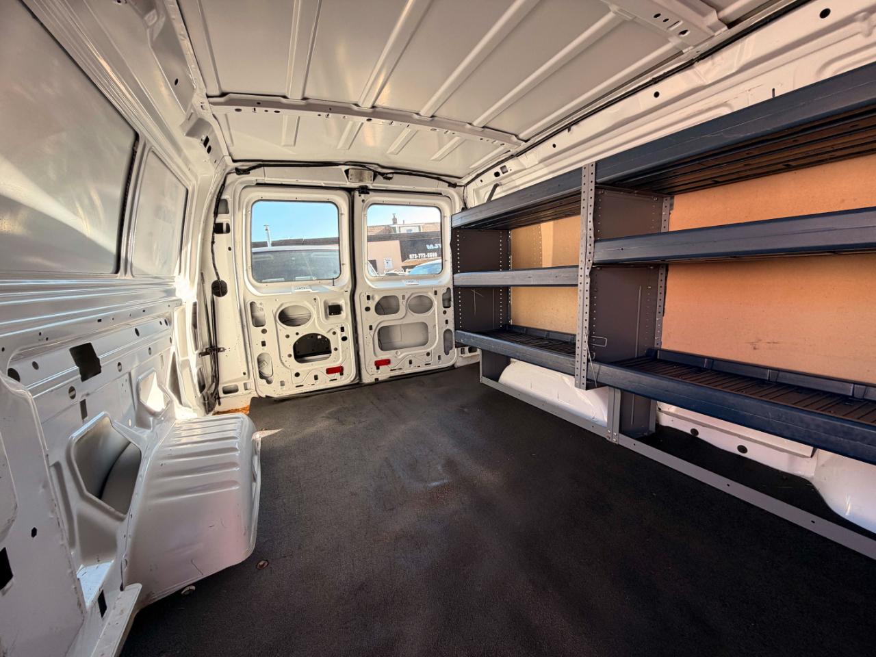 Ford Econoline E-350 Super Duty 2009