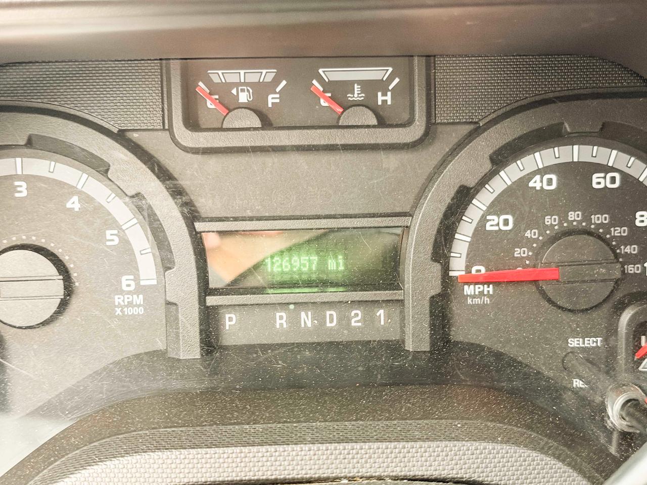 Ford Econoline E-350 XL Super Duty 2011
