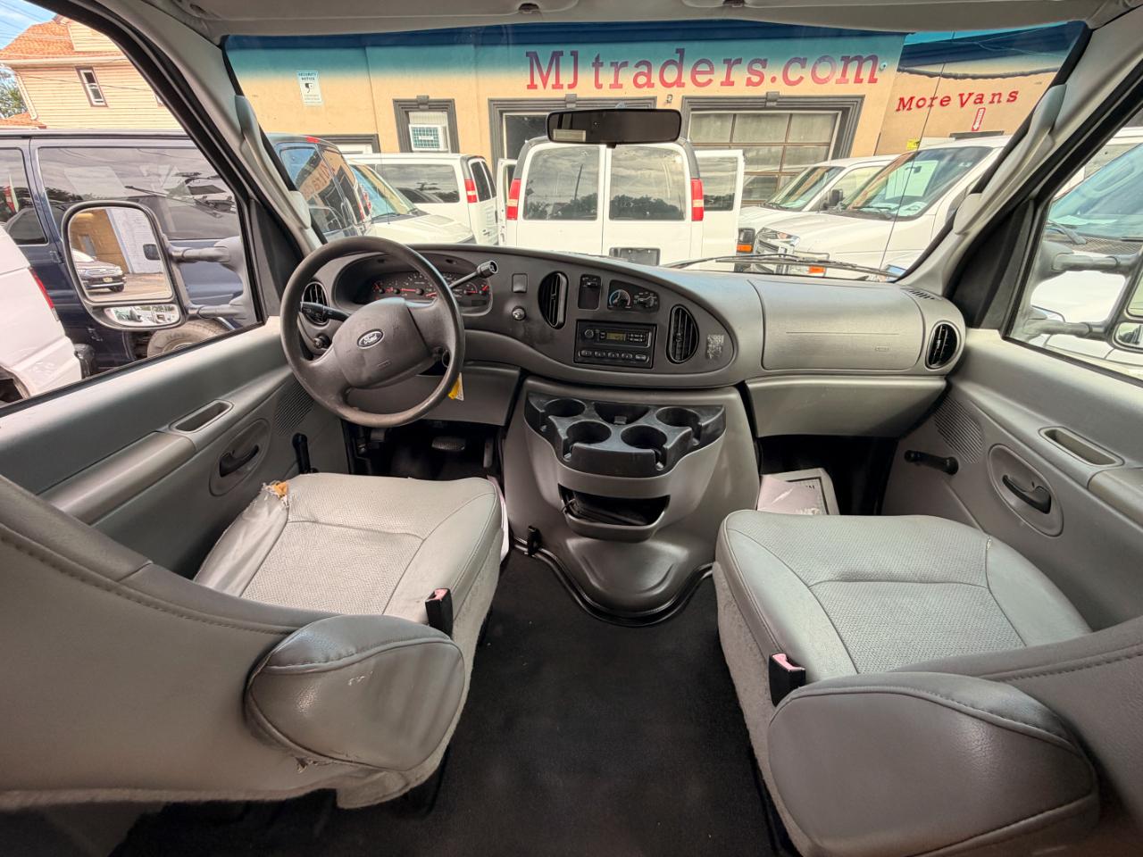 Ford Econoline E350 Super Duty Extended 2008