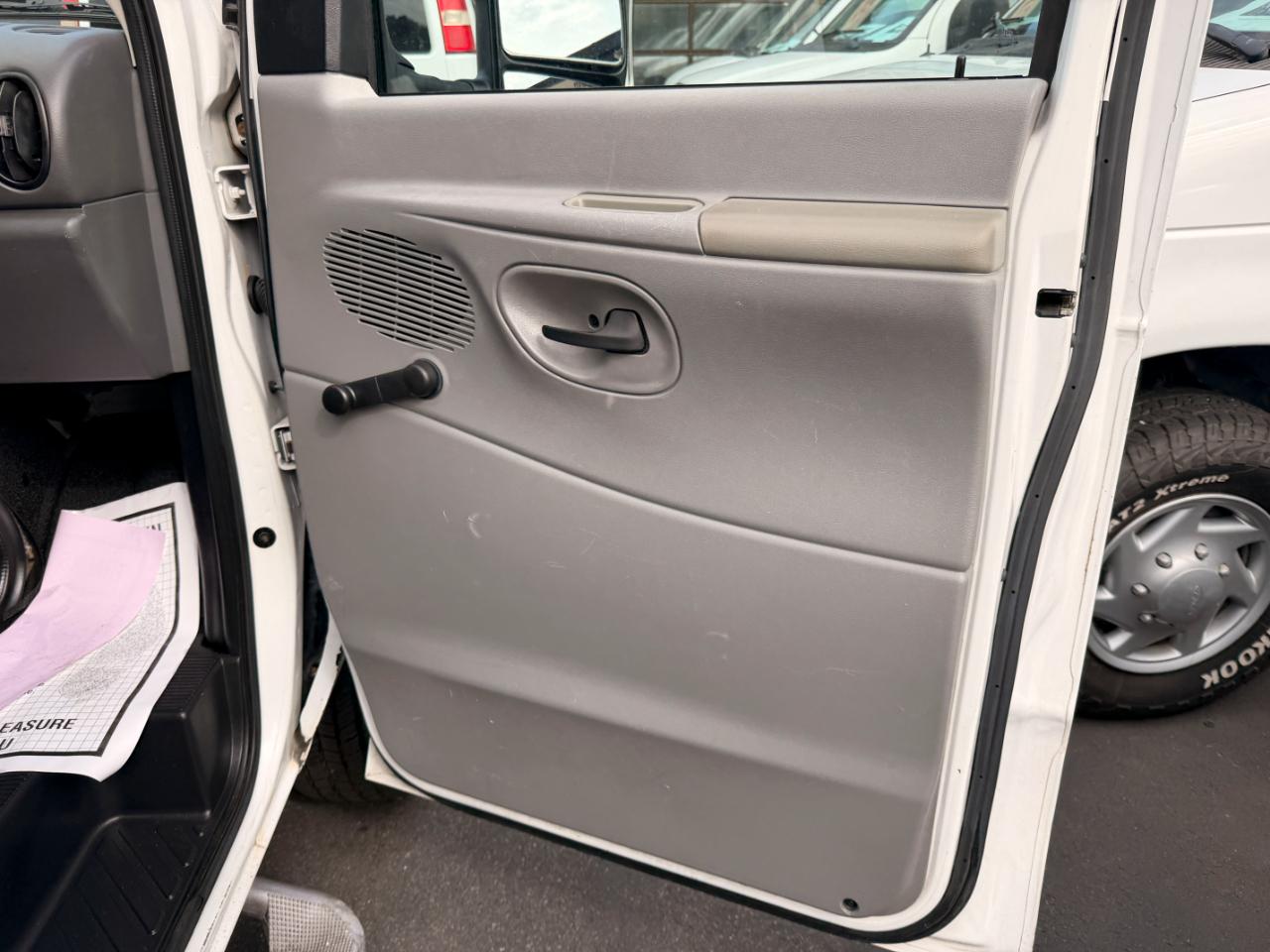 Ford Econoline E350 Super Duty Extended 2008