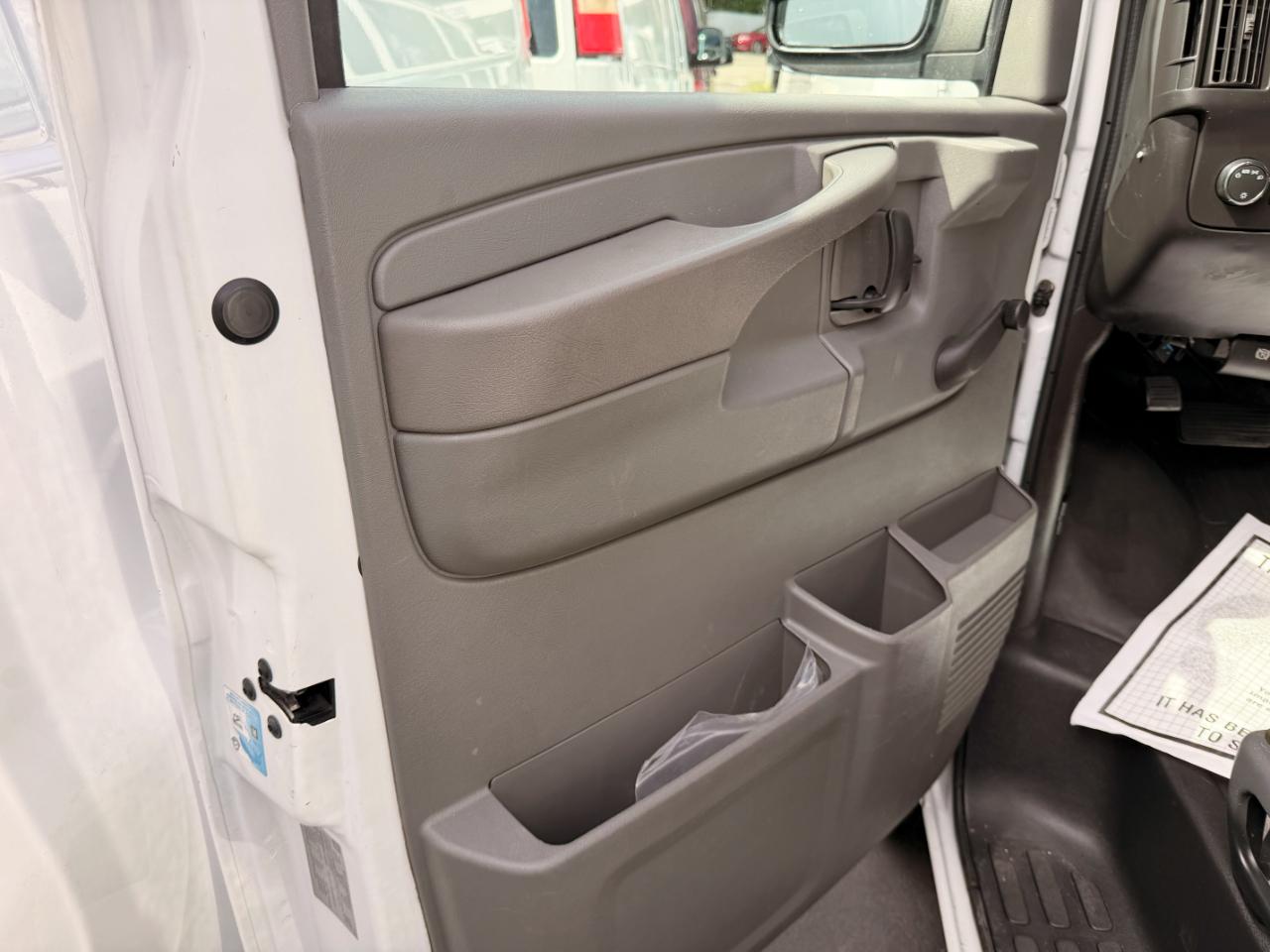 Chevrolet Express LS 3500 2010