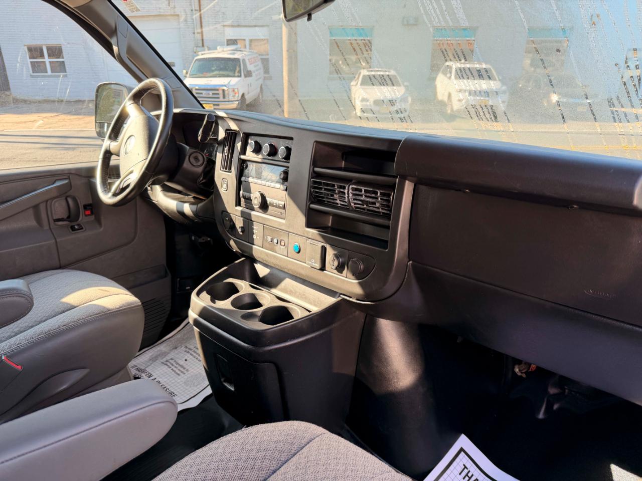 GMC Savana G3500 Cargo Ext 2019