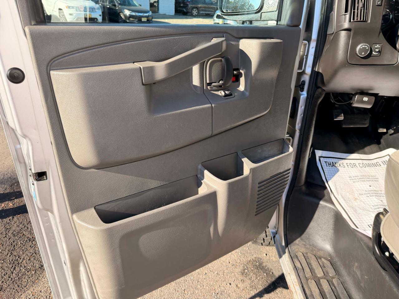 GMC Savana G3500 Cargo Ext 2019