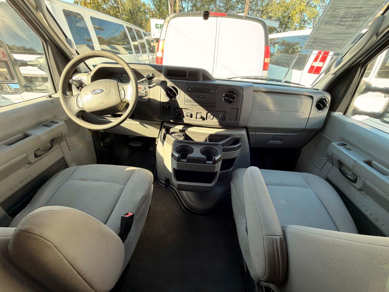 Ford Econoline E-150 2010
