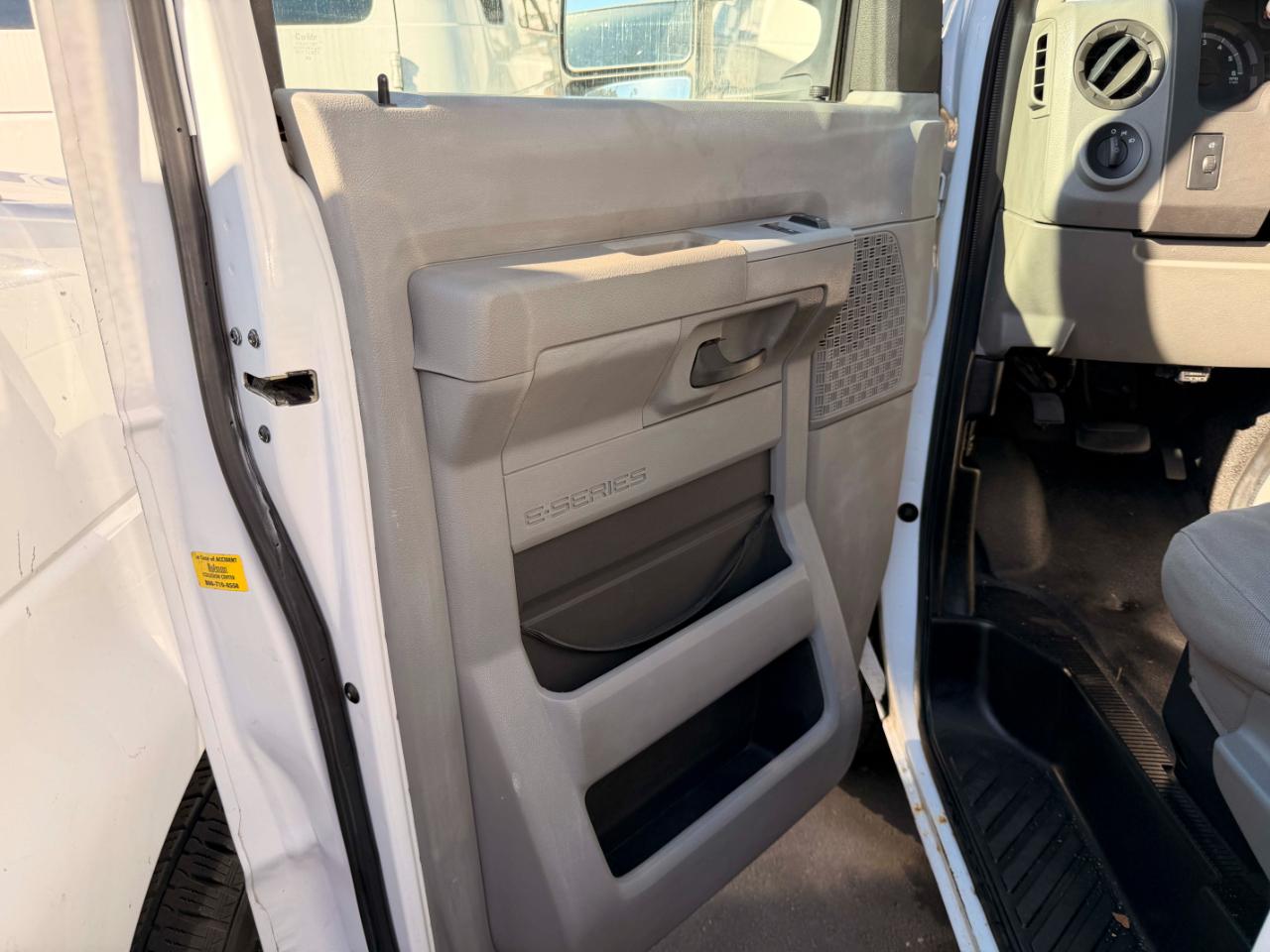 Ford Econoline E-150 2010