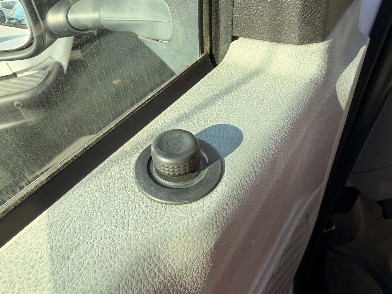 Ford Econoline E-150 2010