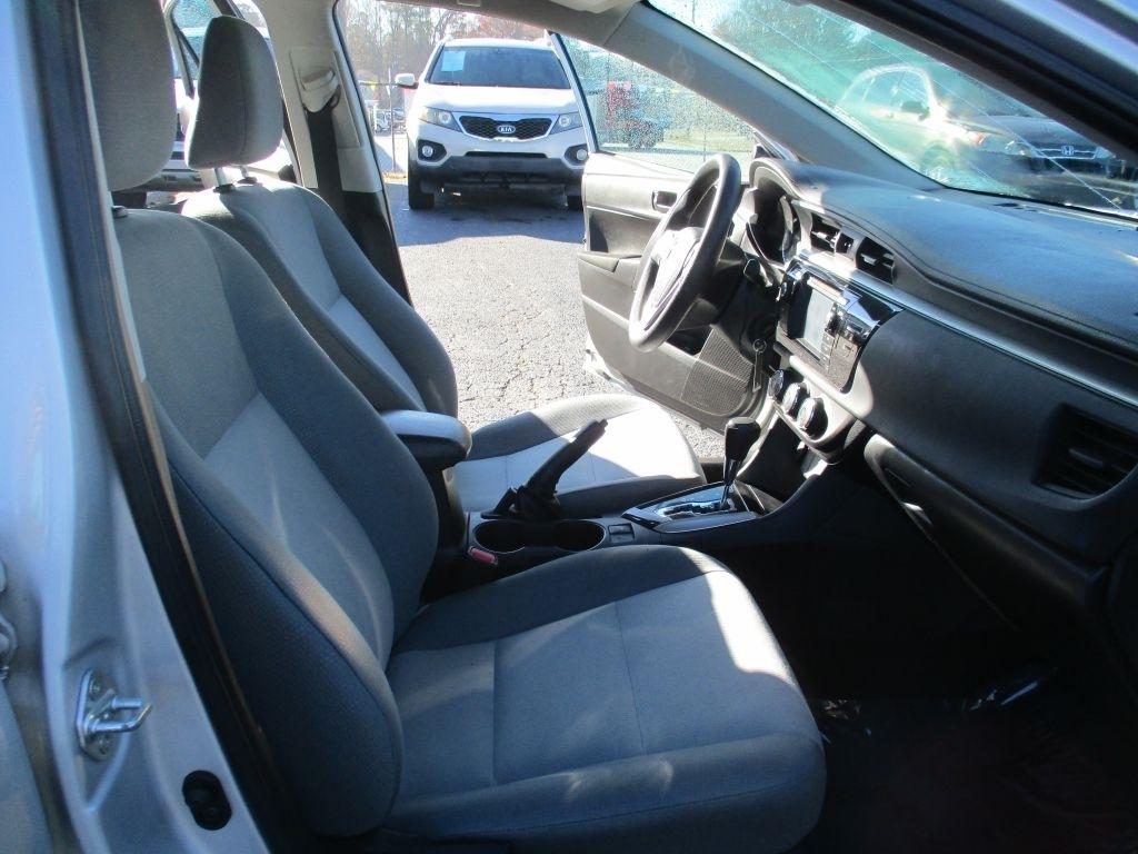 Toyota Corolla LE CVT 2016