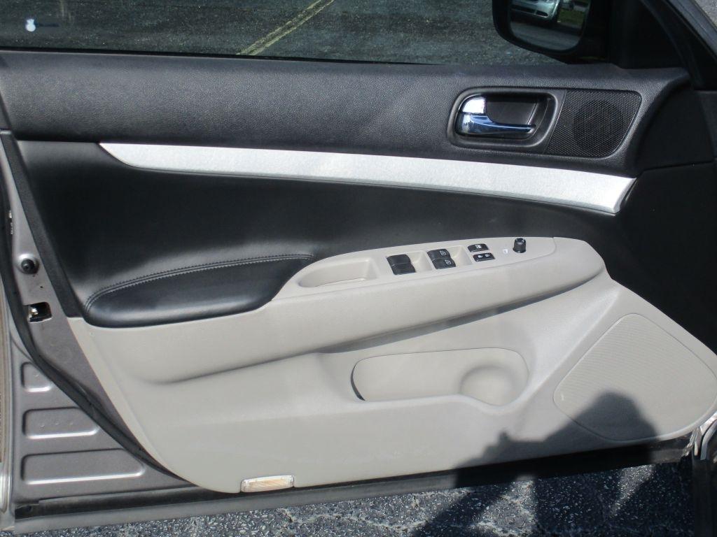 Infiniti G Sedan G37 Sport 6MT 2009