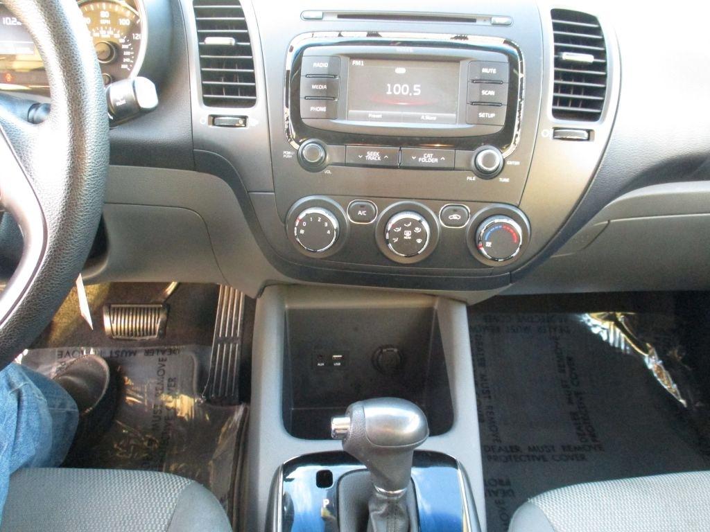 Kia Forte LX 6A 2017