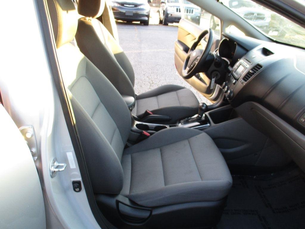 Kia Forte LX 6A 2017