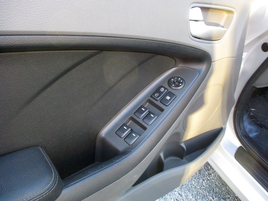 Kia Forte LX 6A 2017