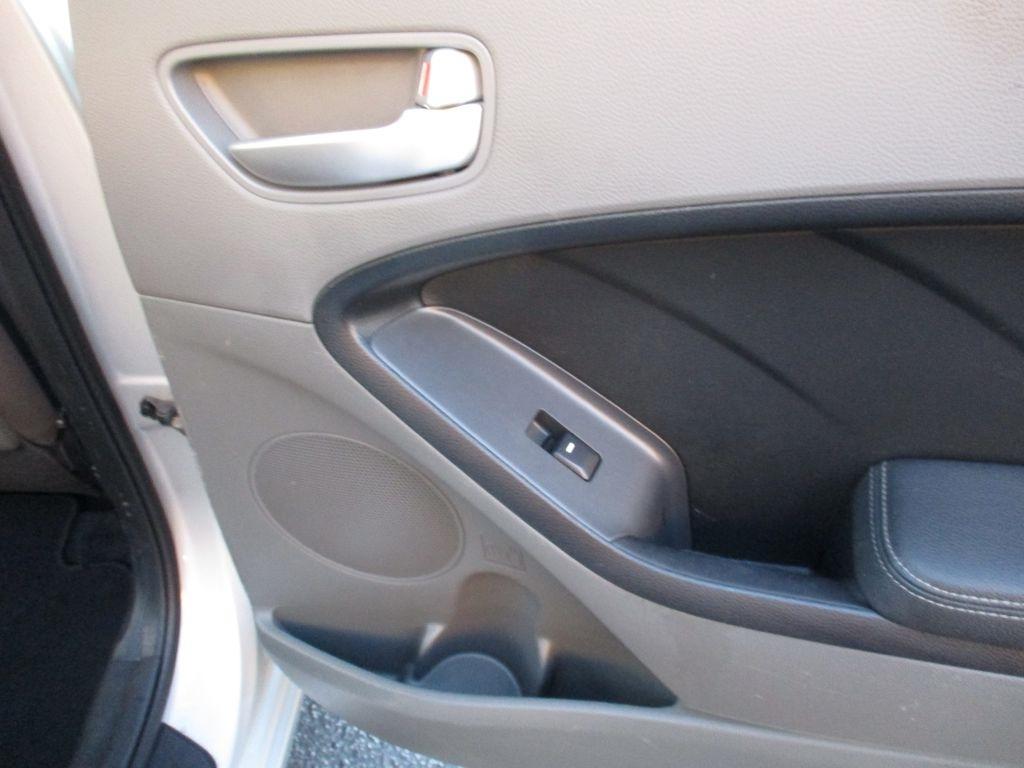 Kia Forte LX 6A 2017