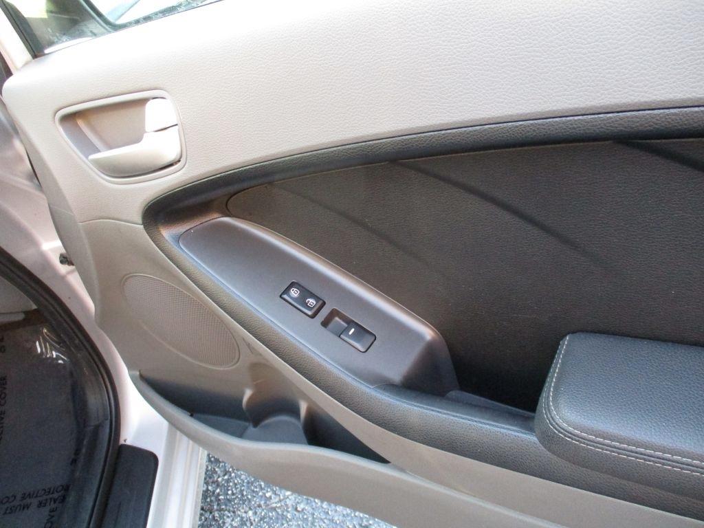 Kia Forte LX 6A 2017