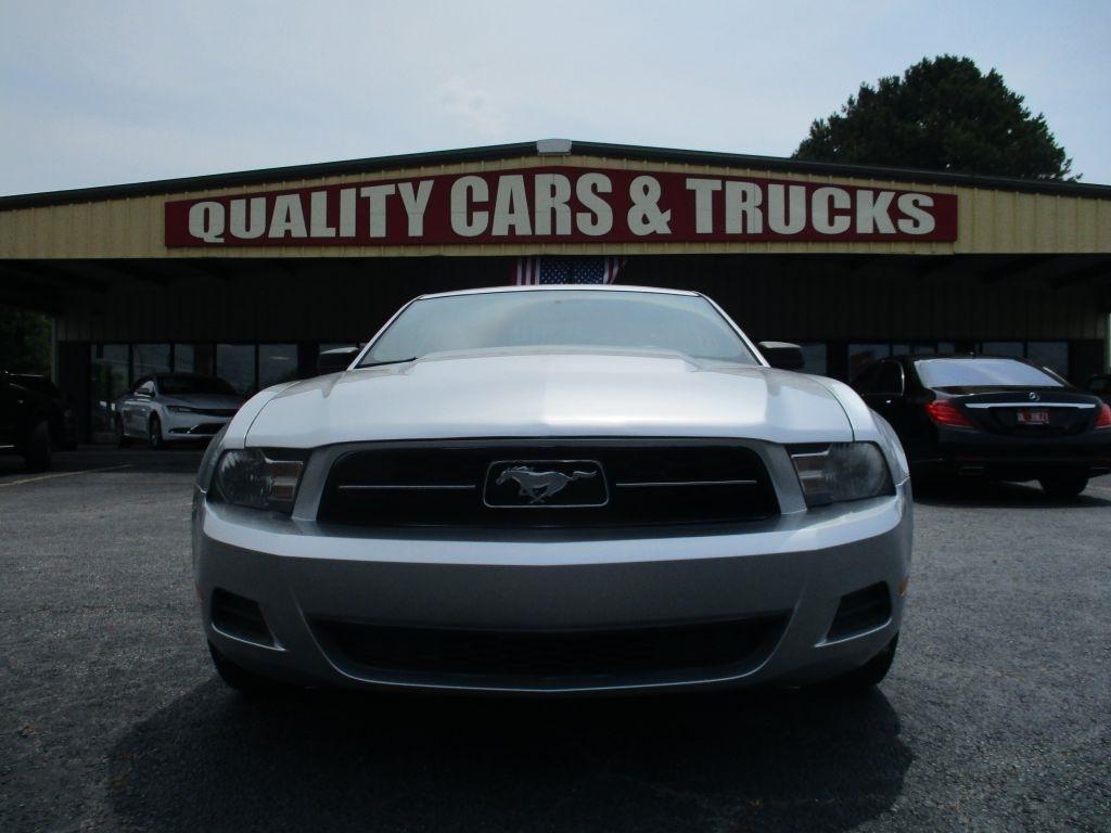 2012 Ford Mustang V6 Coupe