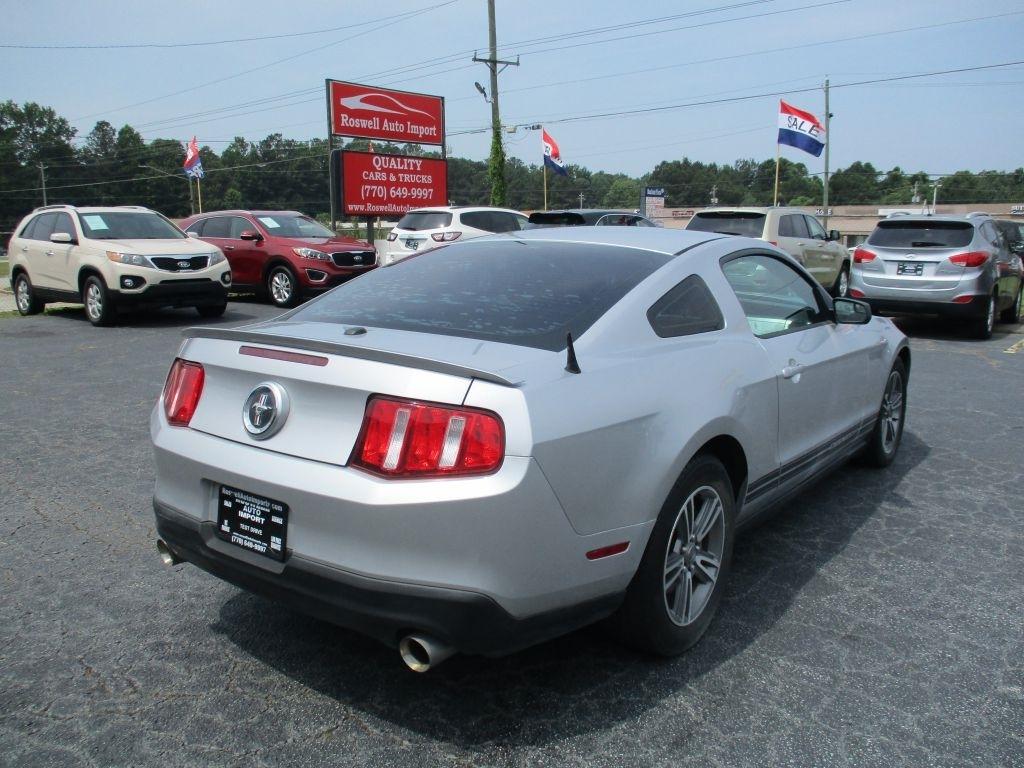 Ford Mustang V6 Coupe 2012