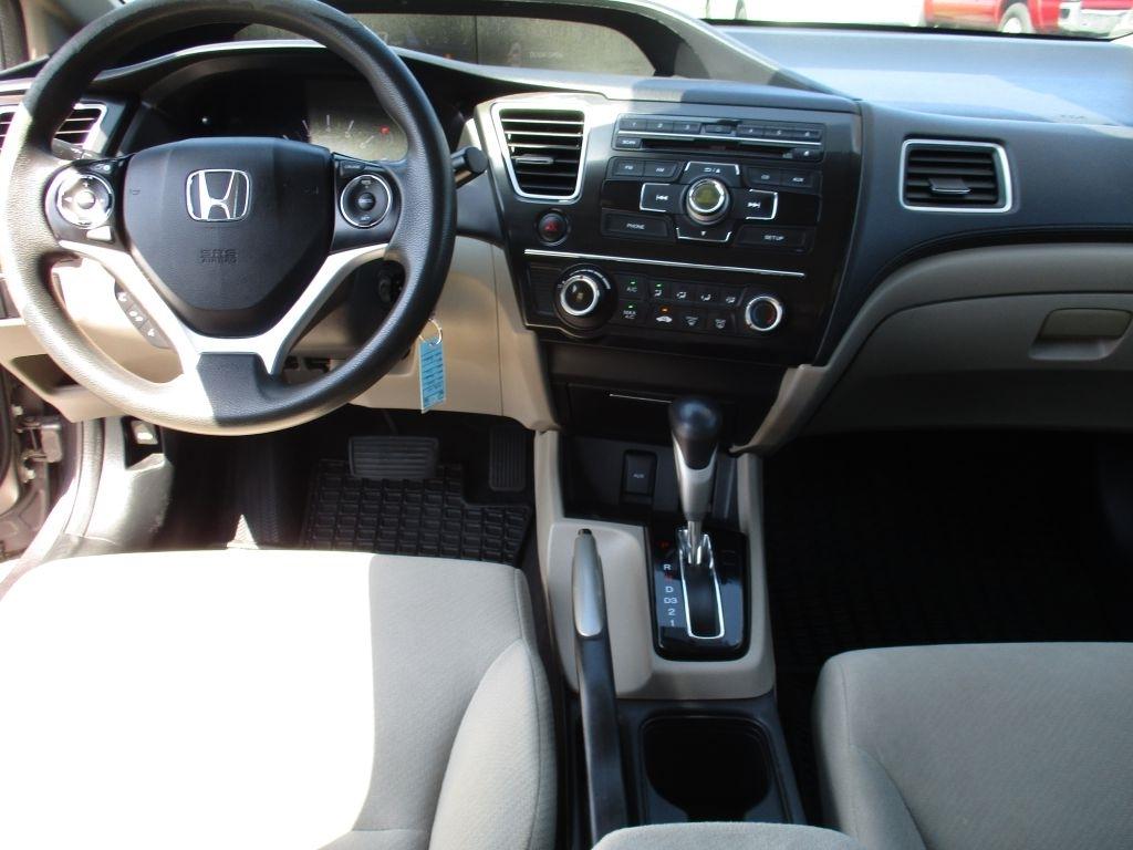 Honda Civic LX Sedan 5-Speed AT 2013