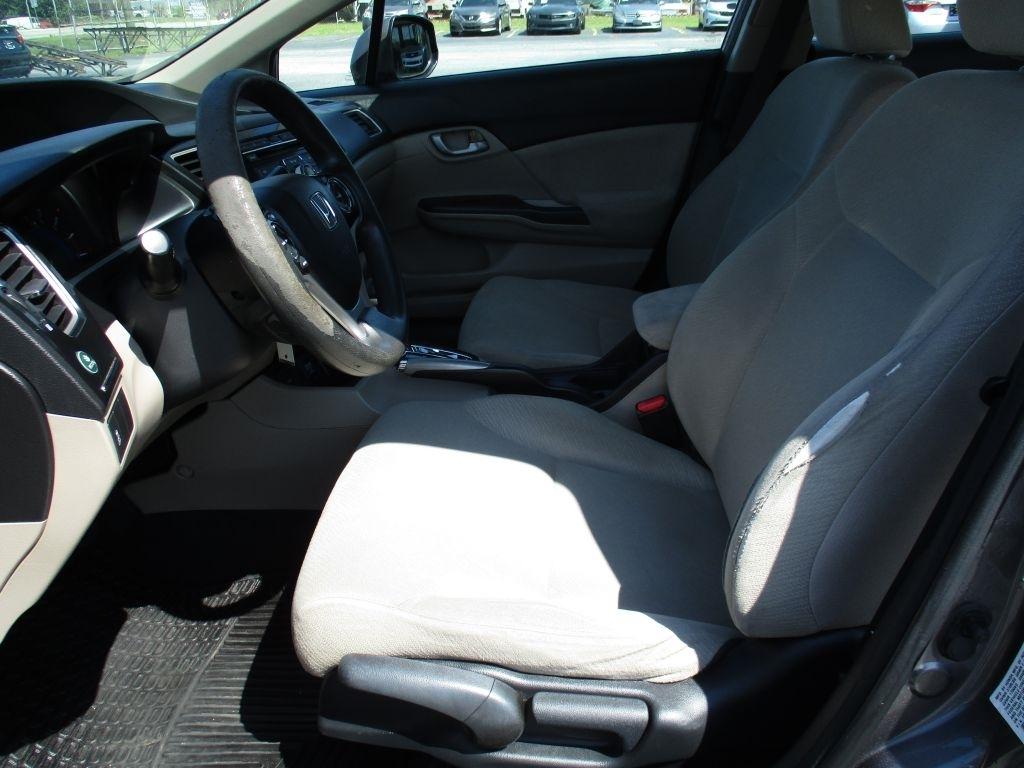 Honda Civic LX Sedan 5-Speed AT 2013