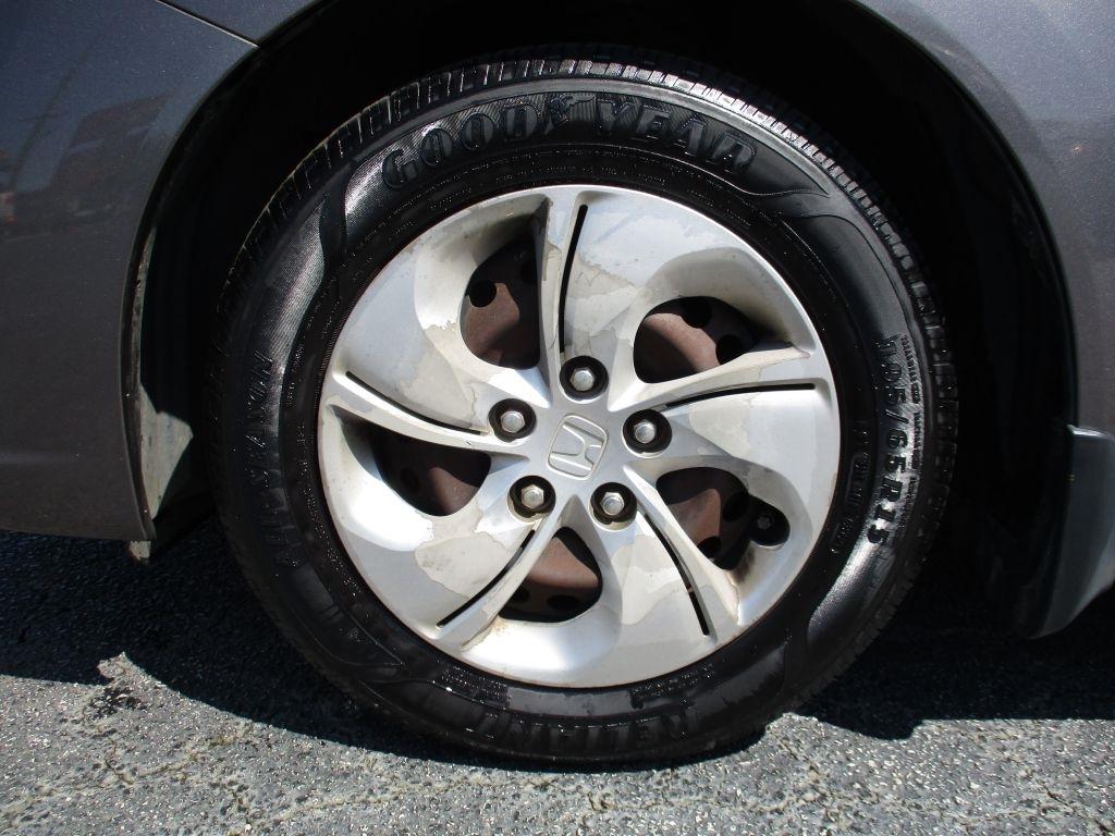 Honda Civic LX Sedan 5-Speed AT 2013