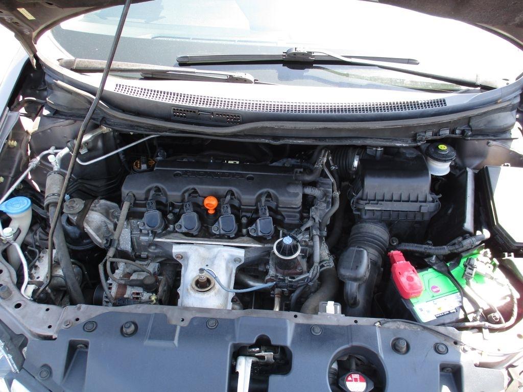 Honda Civic LX Sedan 5-Speed AT 2013