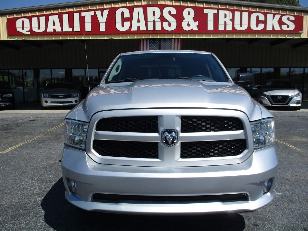 RAM 1500 Tradesman Crew Cab SWB 2WD 2016