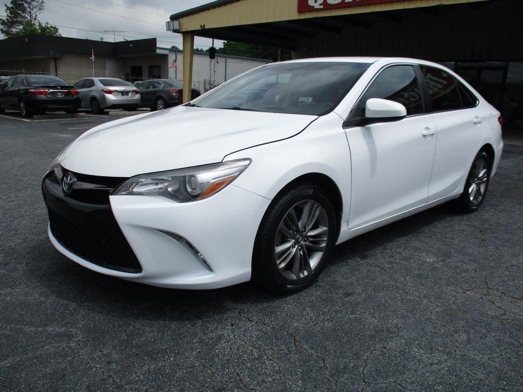 2016 Toyota Camry SE
