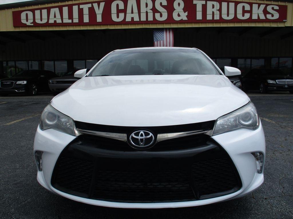 Toyota Camry SE 2016