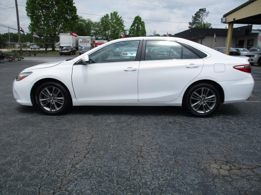 Toyota Camry SE 2016