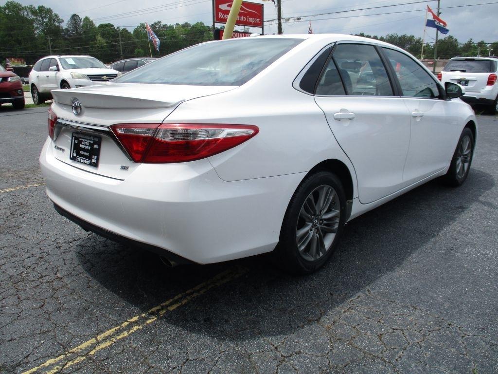 Toyota Camry SE 2016