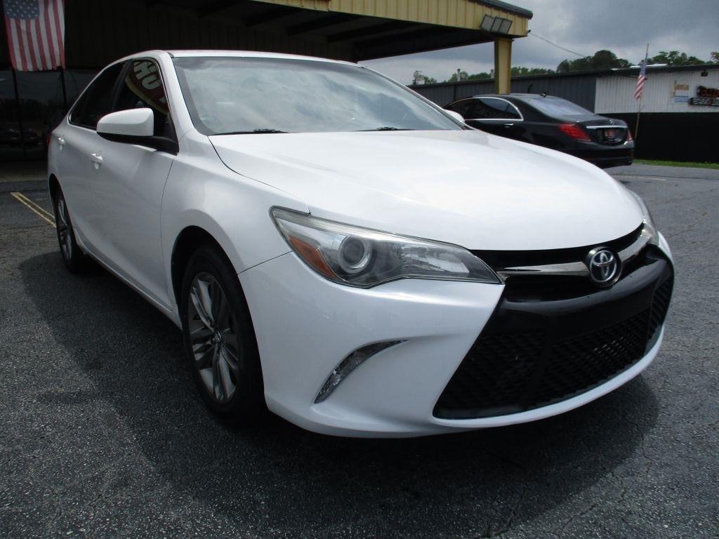 Toyota Camry SE 2016