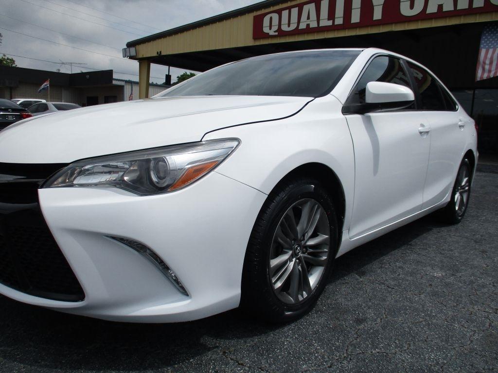 Toyota Camry SE 2016