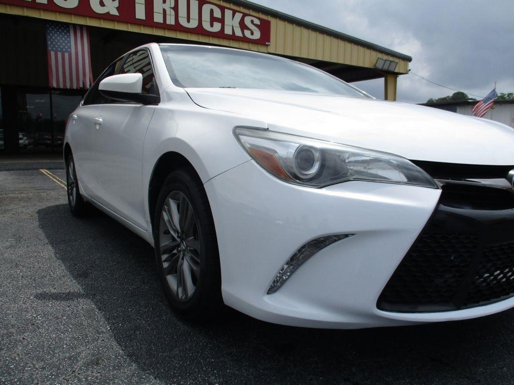 Toyota Camry SE 2016