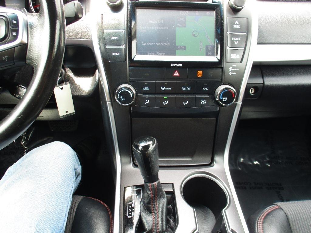 Toyota Camry SE 2016