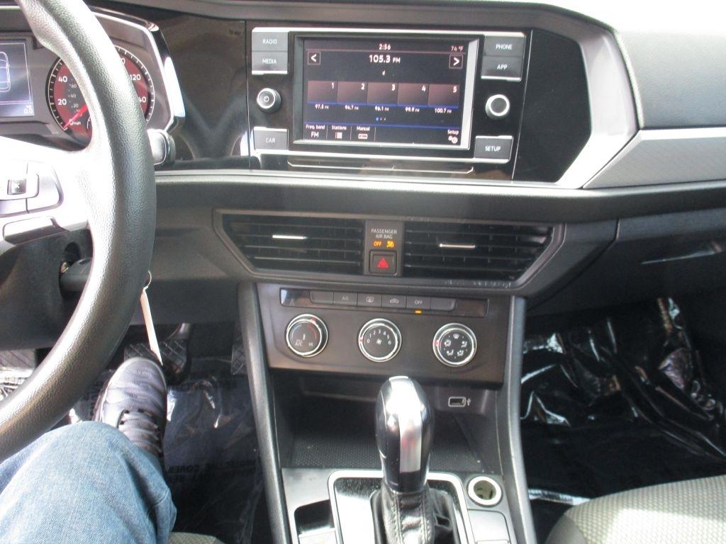 Volkswagen Jetta 1.4T S 8A 2019