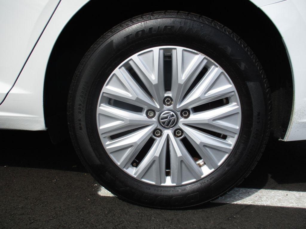Volkswagen Jetta 1.4T S 8A 2019