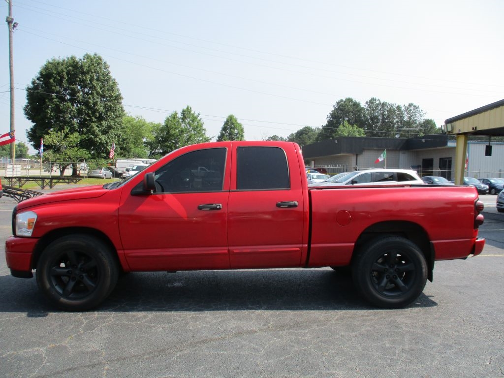 Dodge Ram 1500 SLT Quad Cab 2WD 2007 Dodge Ram 1500 SLT Quad Cab 2WD 2007