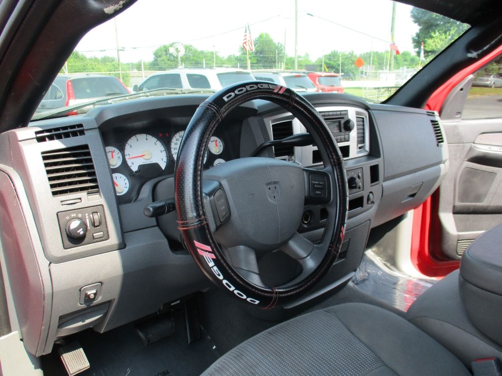 Dodge Ram 1500 SLT Quad Cab 2WD 2007 Dodge Ram 1500 SLT Quad Cab 2WD 2007