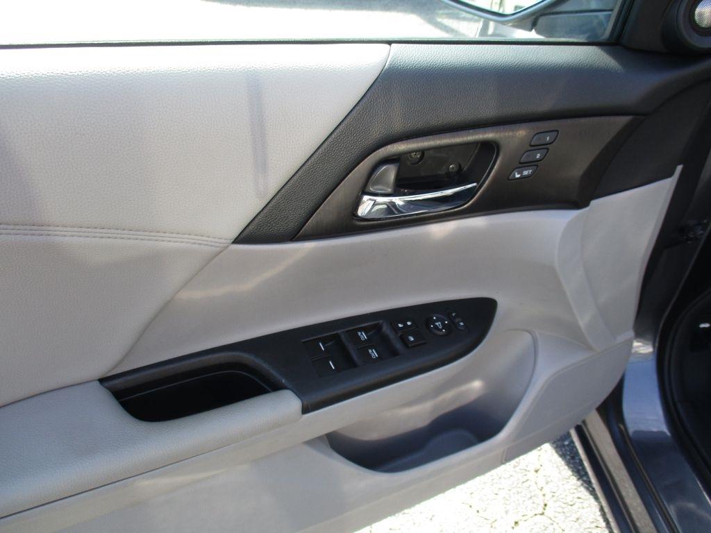 Honda Accord EX-L Sedan CVT 2013