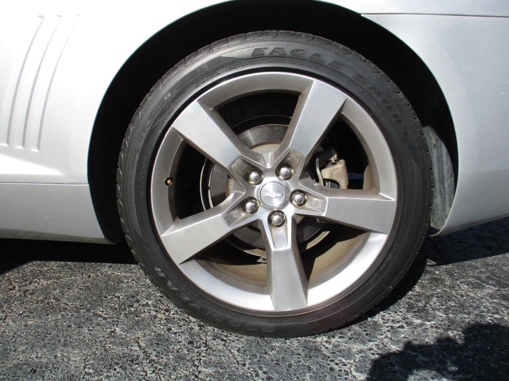 Chevrolet Camaro LS Coupe 2012