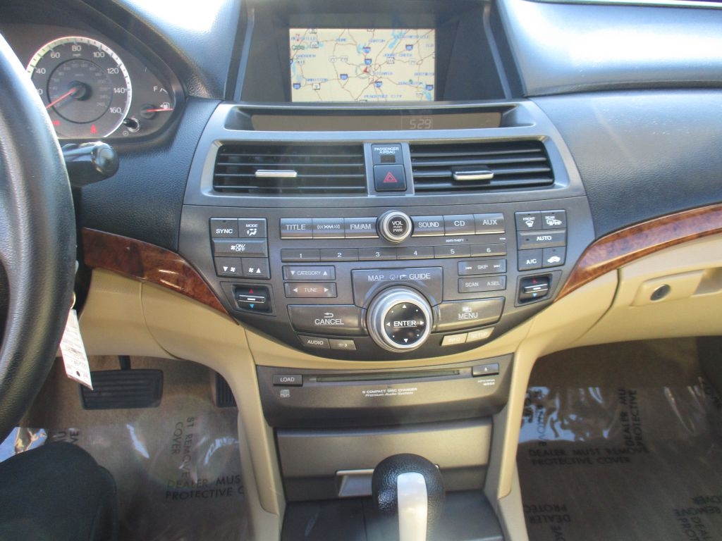 Honda Accord EX-L V-6 Sedan AT 2011