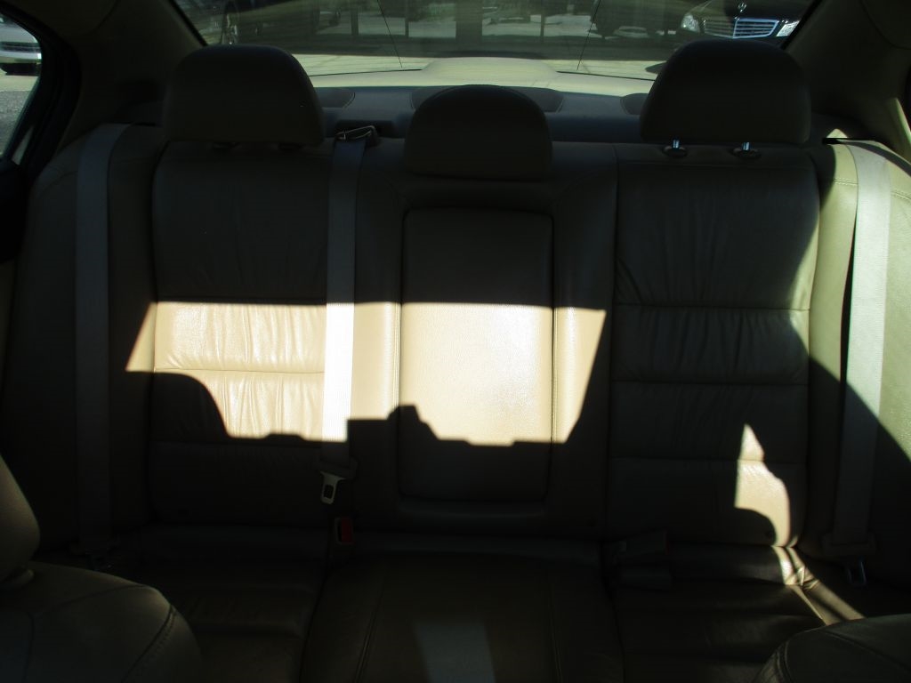 Honda Accord EX-L V-6 Sedan AT 2011